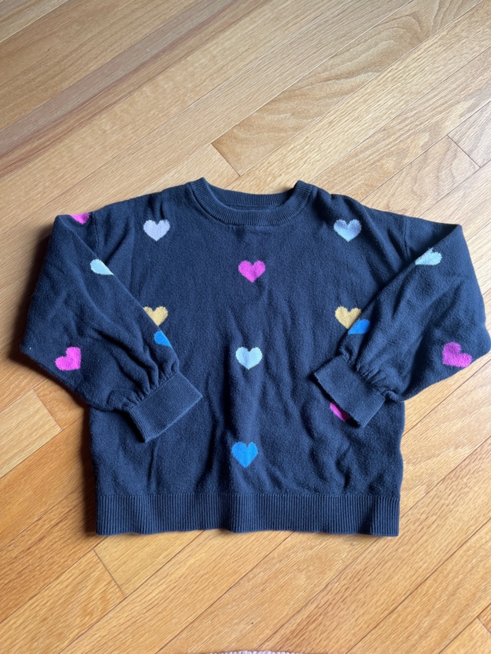 🍀6/$20 GAP Black Crewneck Sweater with Multicolor Hearts